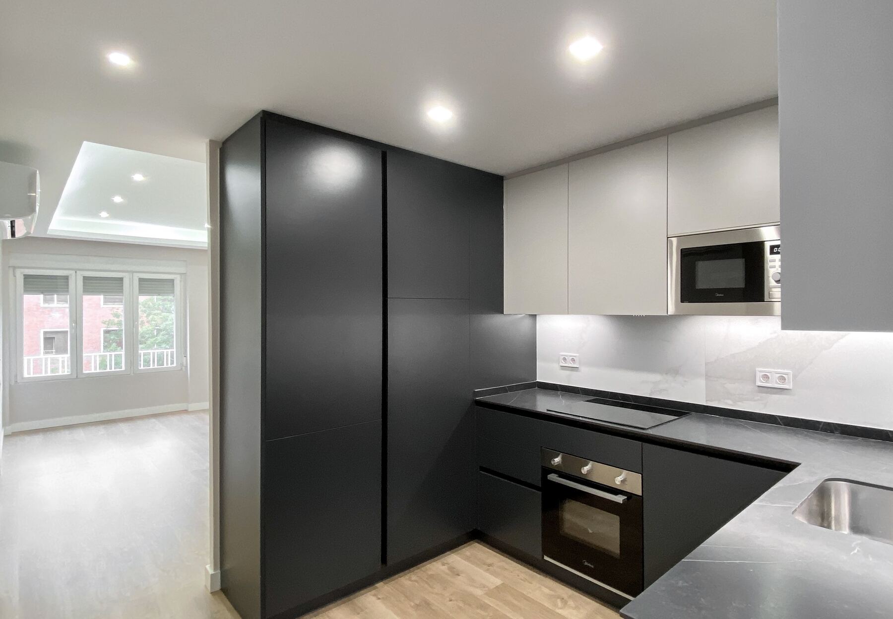 Interior de Isaac Peral 10